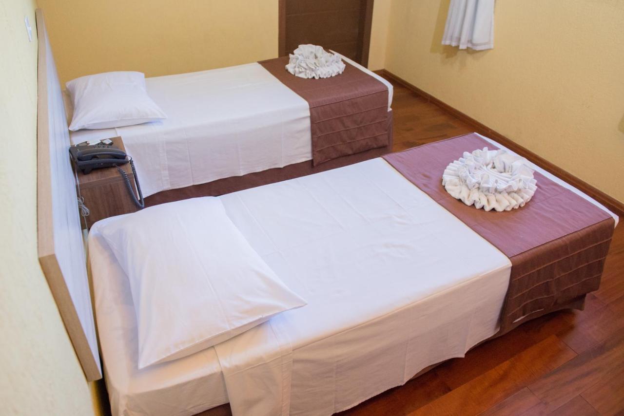 Villa Iguacu Palace Hotel フォス・ド・イグアス エクステリア 写真