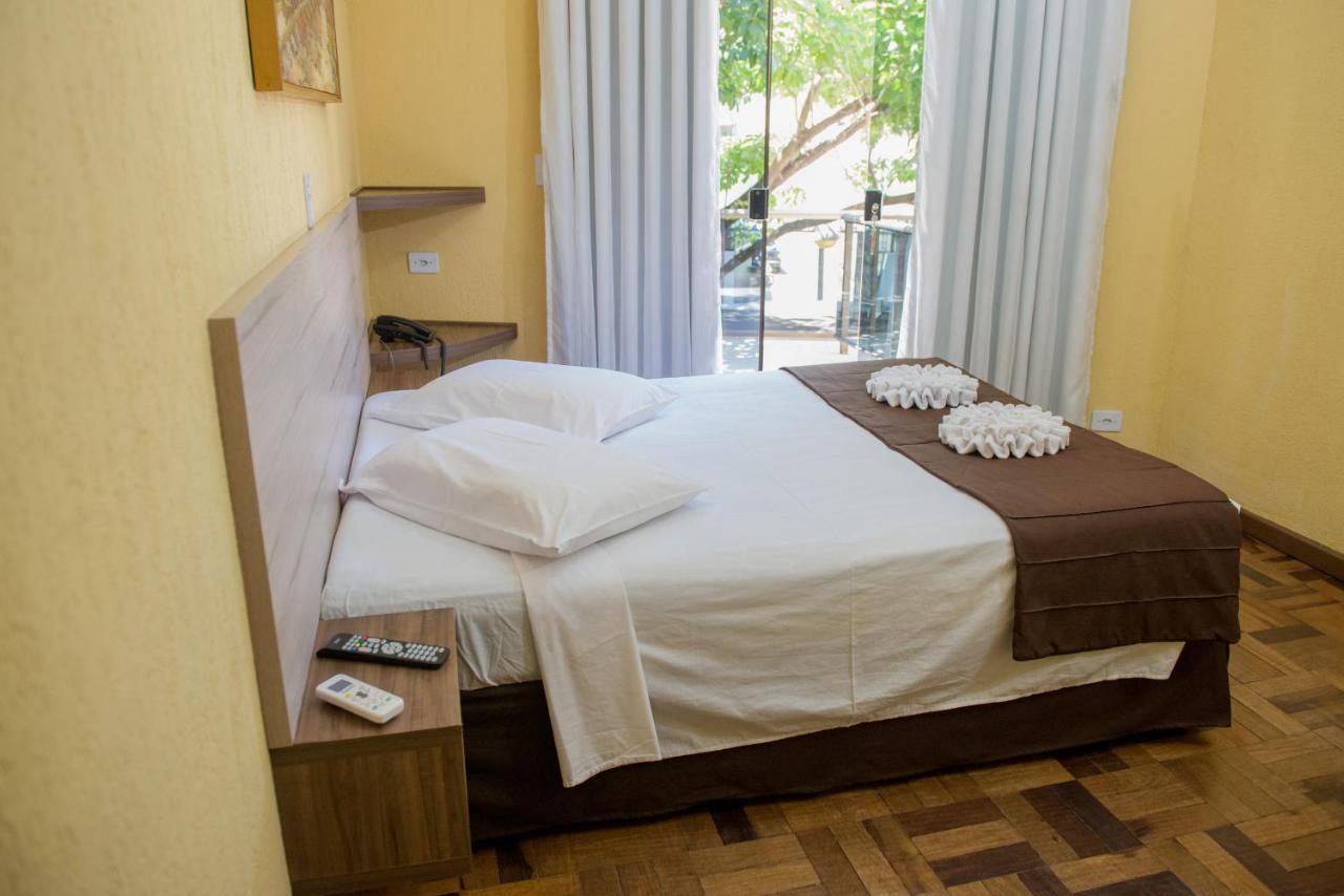 Villa Iguacu Palace Hotel フォス・ド・イグアス エクステリア 写真